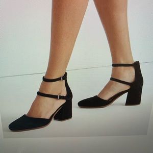 Madewell annalise ankle-strap pump in suede.